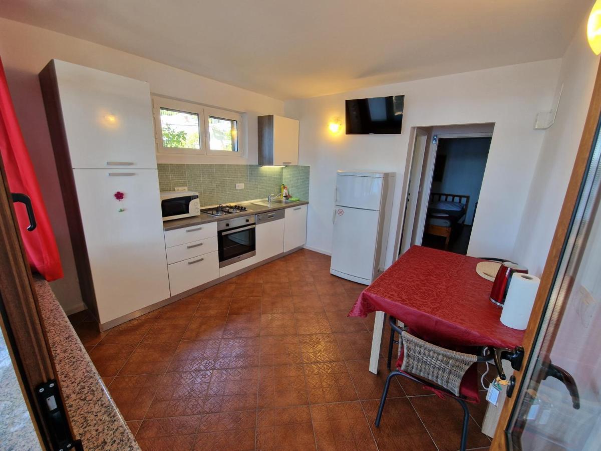 Apartments By The Sea Mimice, Omis - 2972 Εξωτερικό φωτογραφία